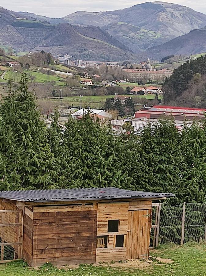 Abaraxka Hostel Disfruta La Via Verde Del Urola Hasta La Playa - Naturaleza Montanas Y Riqueza Cultural Azcoitia Exterior foto